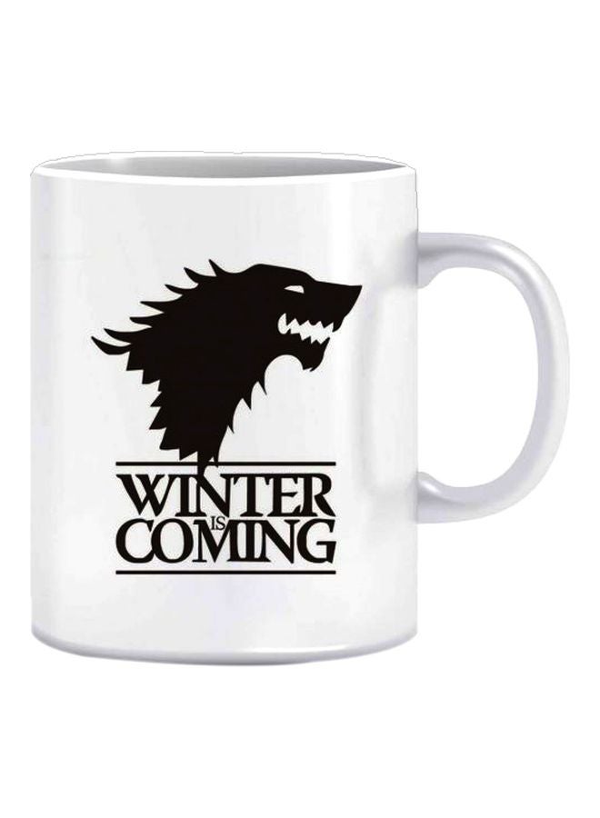 فاست برينت مج قهوة مطبوع بعبارة "Winter Is Coming" أبيض/ أسود