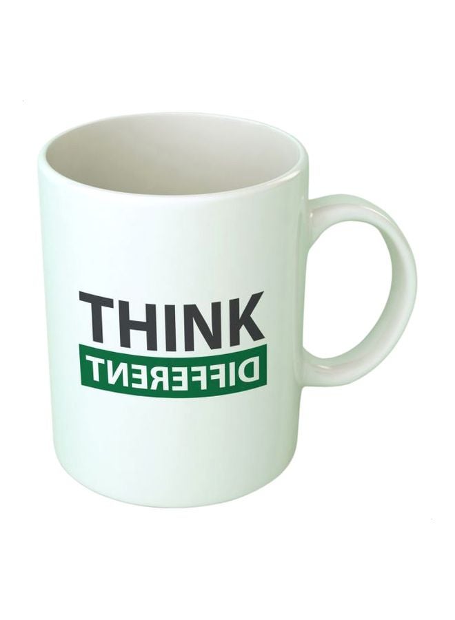 فاست برينت مج مزين بطبعة عبارة "Think Different" أبيض/أسود/أخضر Standard
