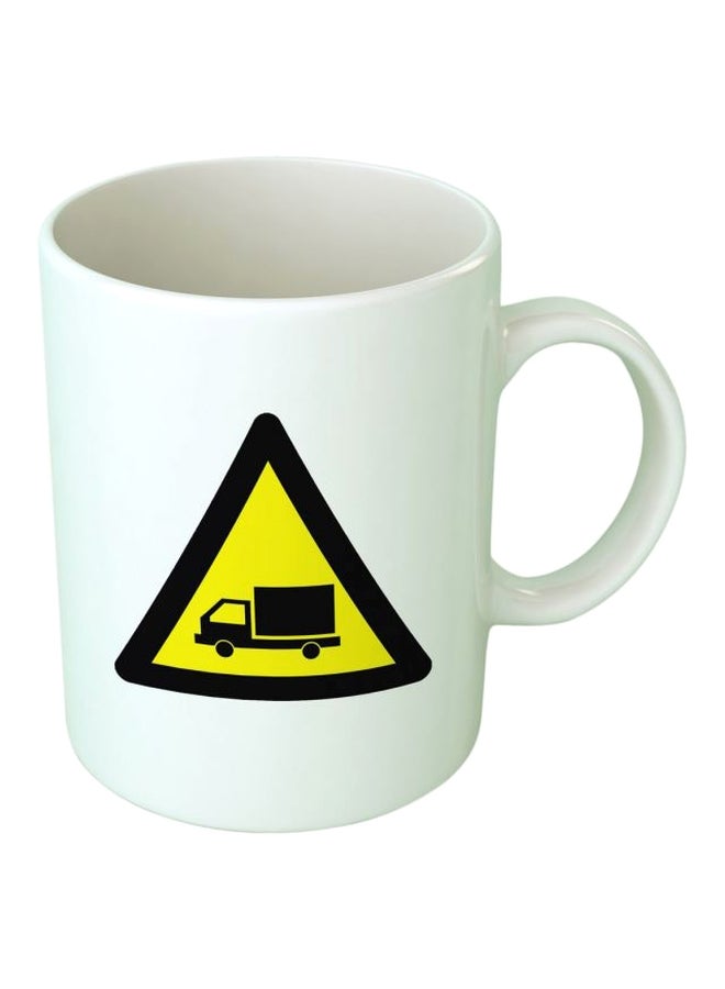 فاست برينت مج قهوة من السيراميك مزين بطبعة أبيض/أسود/أصفر