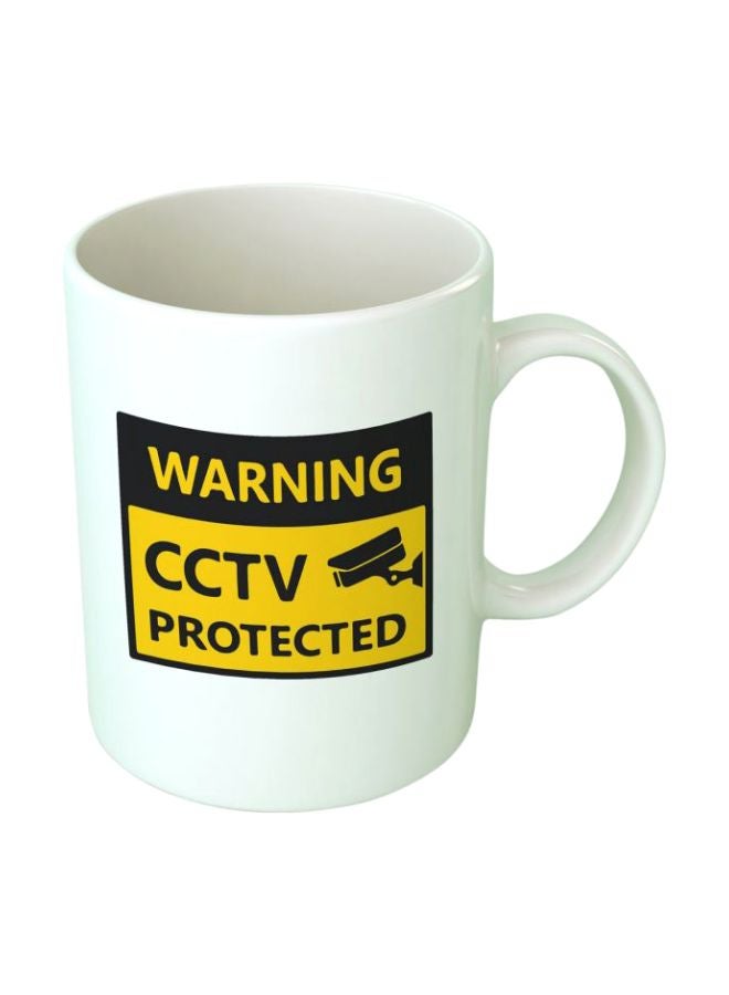 فاست برينت مج قهوة من السيراميك مزين بطبعة أبيض/أسود/أصفر