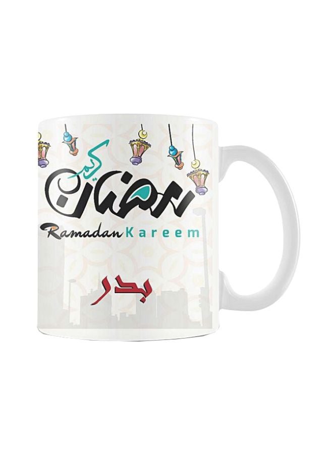 مج سيراميك مطبوع عليه عبارة "رمضان كريم" أبيض / أسود / أزرق - v1566997212/N29466648A_1