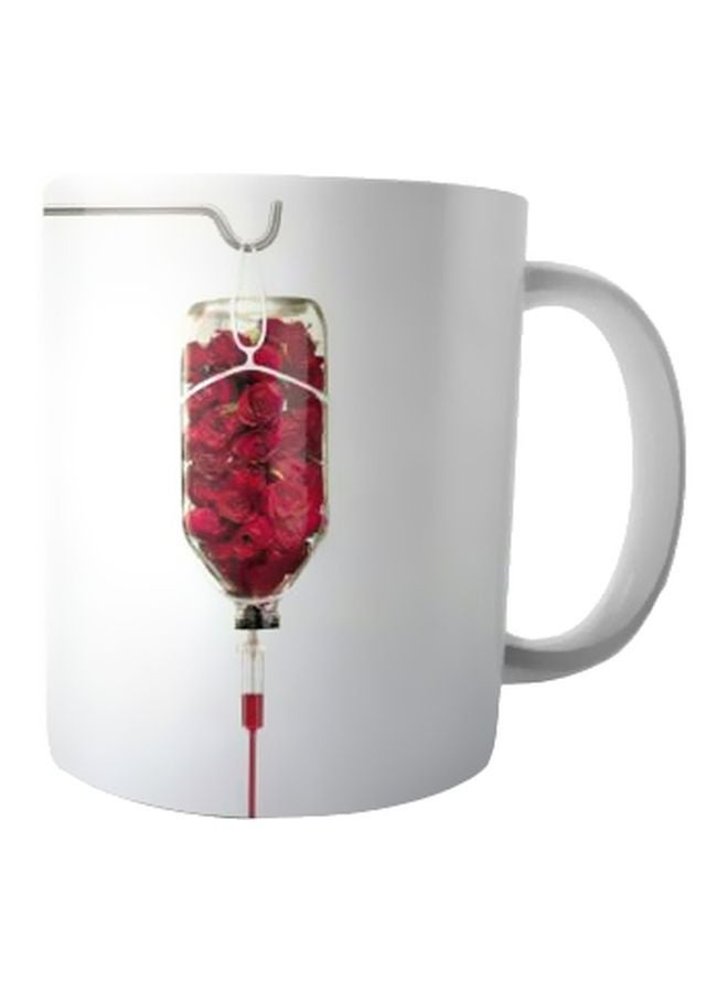 فاست برينت مج قهوة من السيراميك مزين بطبعة أبيض/أحمر/فضي