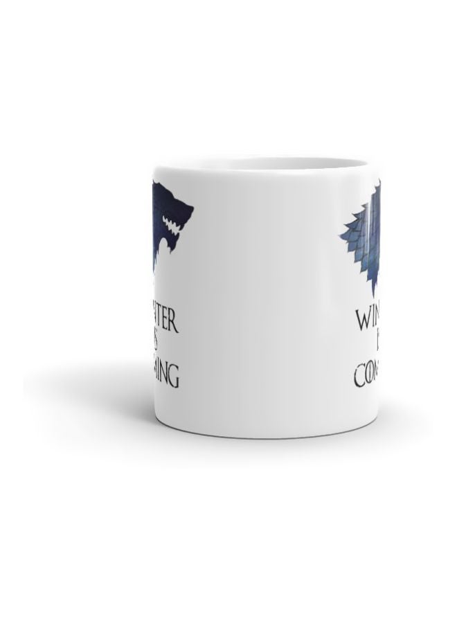 مج بطبعة عبارة "Winter Is Coming" أبيض / أسود / أزرق - Image 2