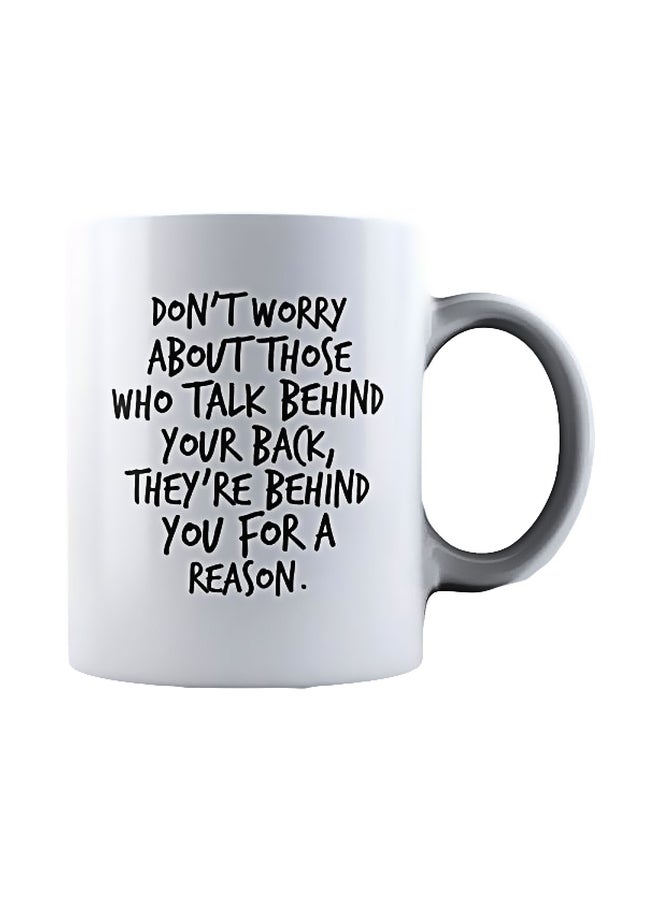 بي اتش مج من السيراميك بطبعة أبيض/ أسود