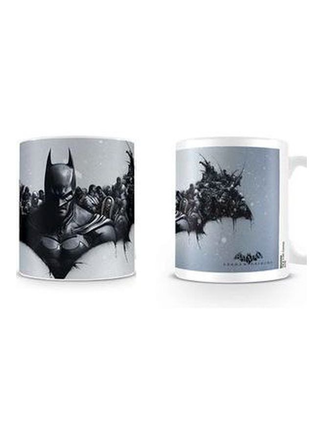 أوسلو مج مزين بطبعة بتصميم Batman Arkham Origins أبيض/أسود/رمادي  - Image 2