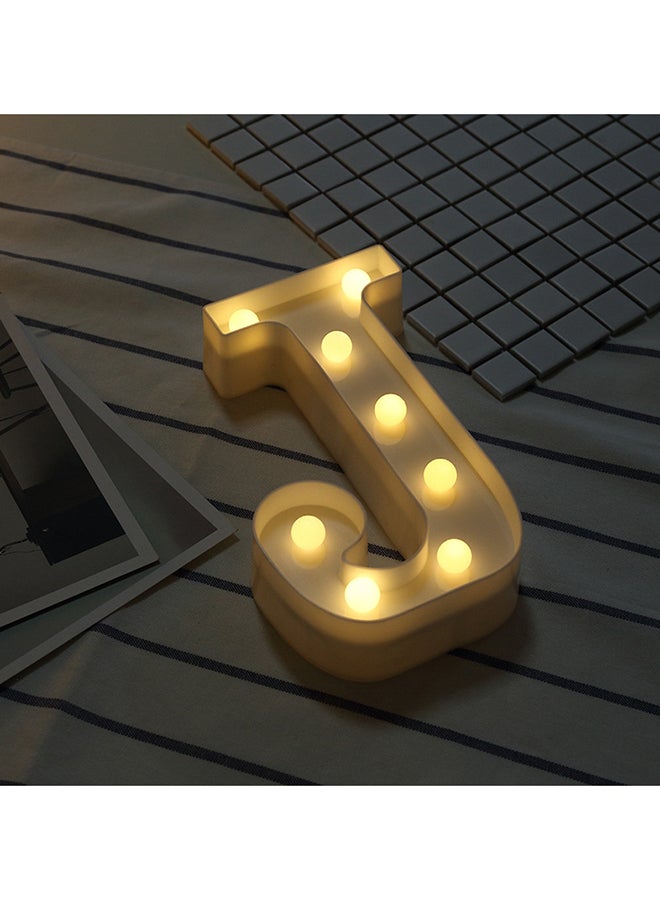 مصباح بإضاءة LED على شكل الحرف الأبجدي "J" أصفر 27x5x24سم - Image 2