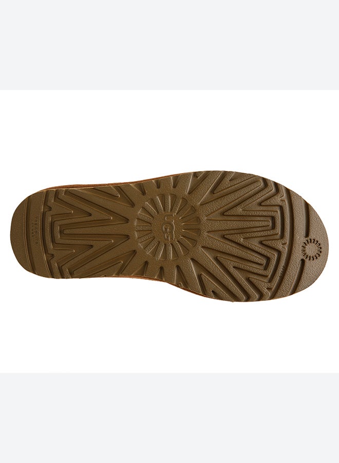 UGG - Classic Mini Boots Brown - Image 1