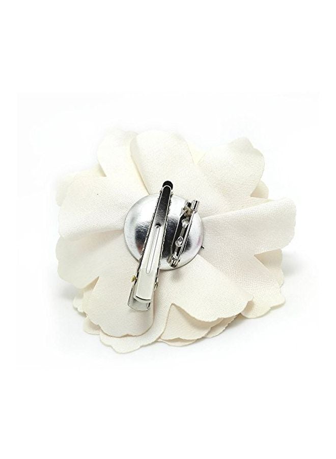 ميليويش مشبك شعر بروش على شكل زهور كريمي/ فضي 3بوصة - Image 2