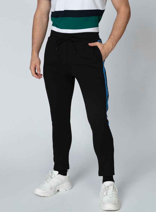 ايكونيك بنطال رياضي خفيف مصنوع من مزيج البوليستر أسود - Image 1