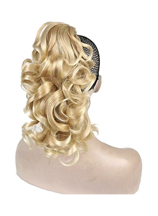 وصلة شعر قصيرة ومجعدة ومزودة بمشبك وعلى شكل ذيل الحصان ومن الألياف الصناعية بيج 6بوصة