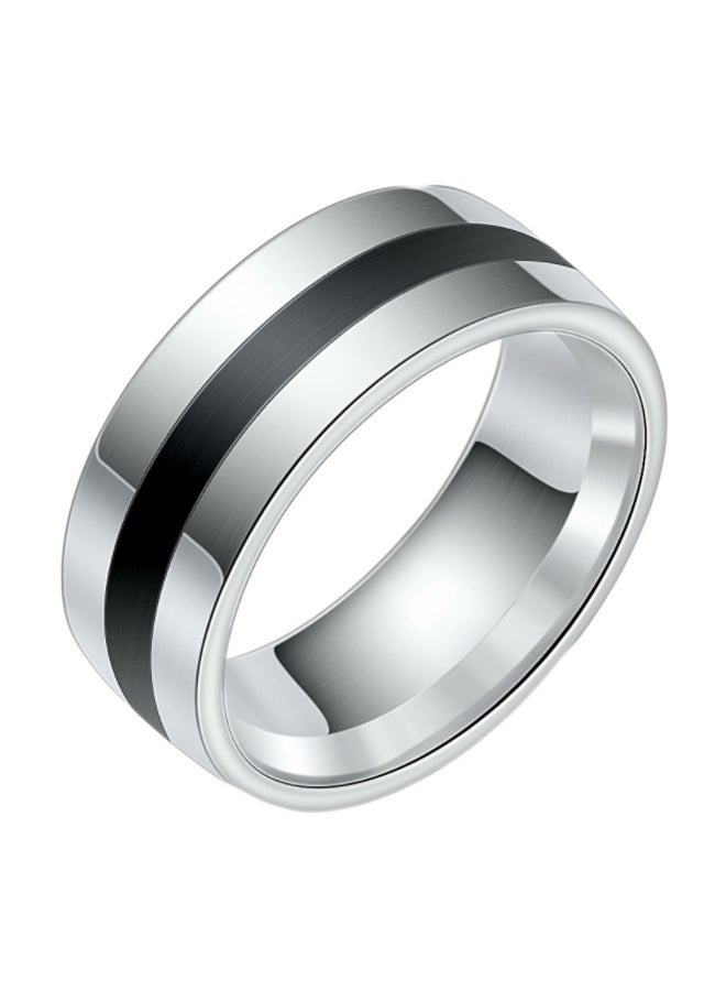 خاتم من الستانلس ستيل مصقول بدرجة عالية