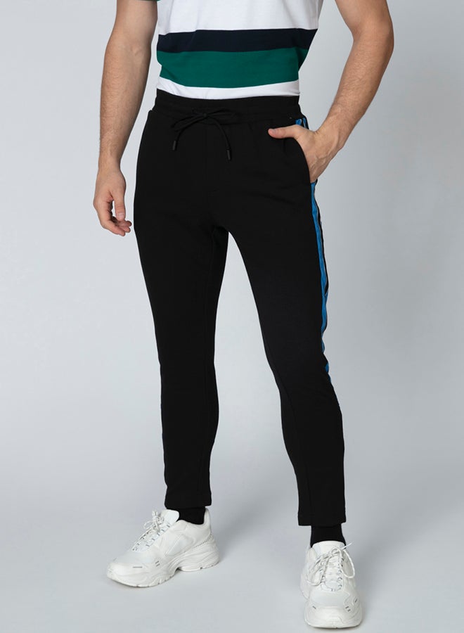 ايكونيك بنطال رياضي خفيف مصنوع من مزيج البوليستر أسود - Image 2