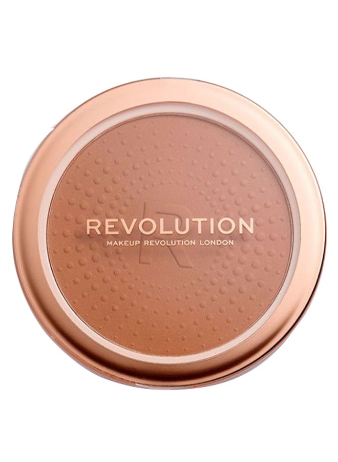 REVOLUTION - Mega Bronzer Powder 02 Warm - Image 1