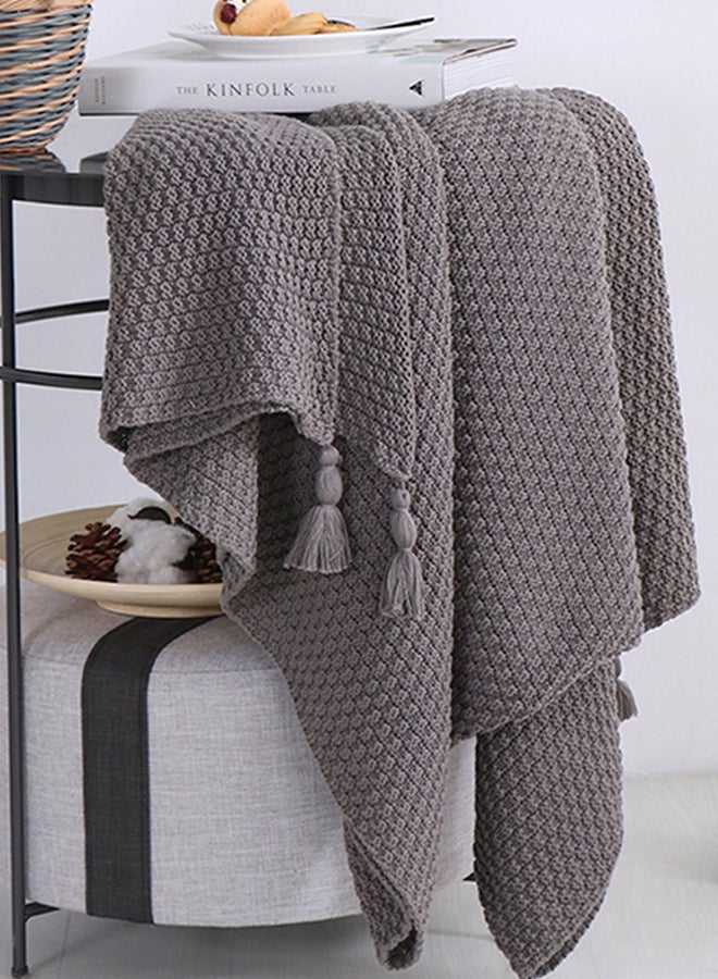 مفرش زينة من نسيج يسمح بالتهوية ومزين بأشكال الشرابة cotton رمادي 130x170سم