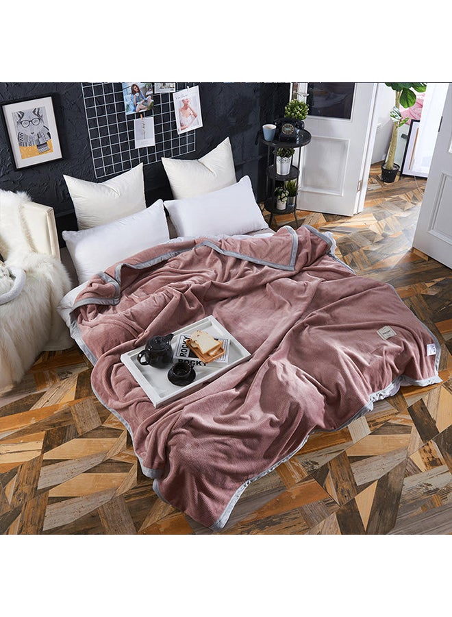بطانية ناعمة من تشكيلة فرايداي لاف بوليستر بني 200x230سم - Image 1