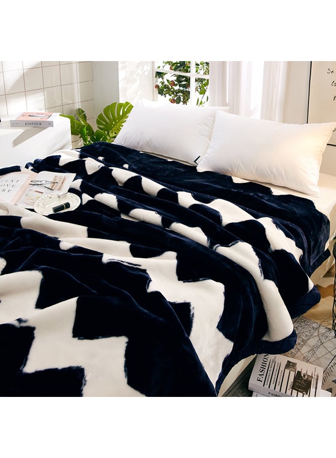 بطانية فائقة النعومة ومزدوجة الطبقات cotton أبيض/ أزرق داكن 180x220سم  - Image 2