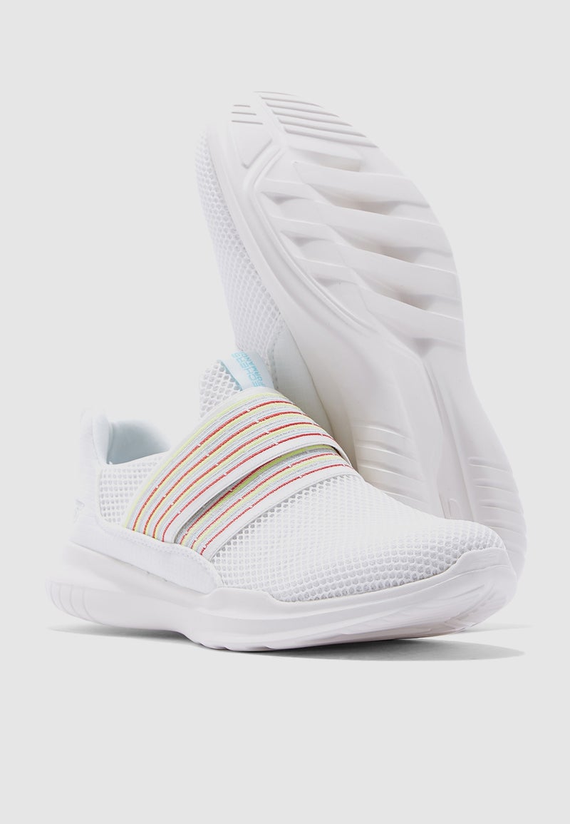 Go Run Mojo Trainers White