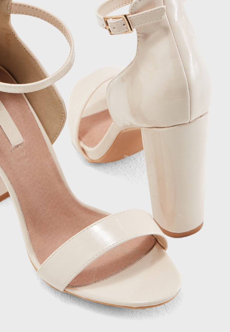 Low Counter Block Heel Sandals White