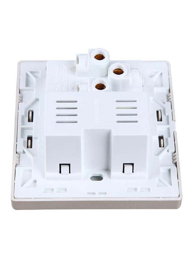 Universal Wall Socket With Dual 5V 2A And 2 USB Port White 8.8x8.8cm  - Image 2