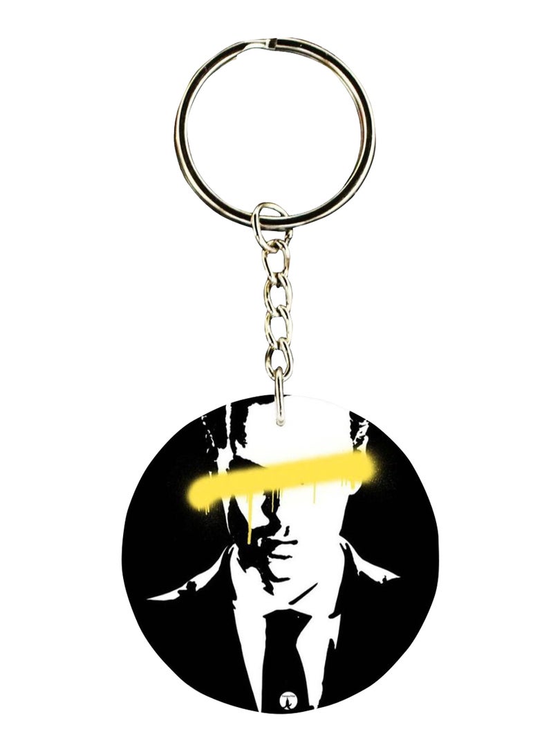 بي بي سلسلة مفاتيح مطبوعة على الجانبين بتصميم البرنامج التليفزيوني "Sherlock"