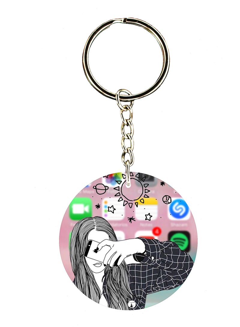 بي بي سلسلة مفاتيح بطبعة فتاة على كلا الوجهين