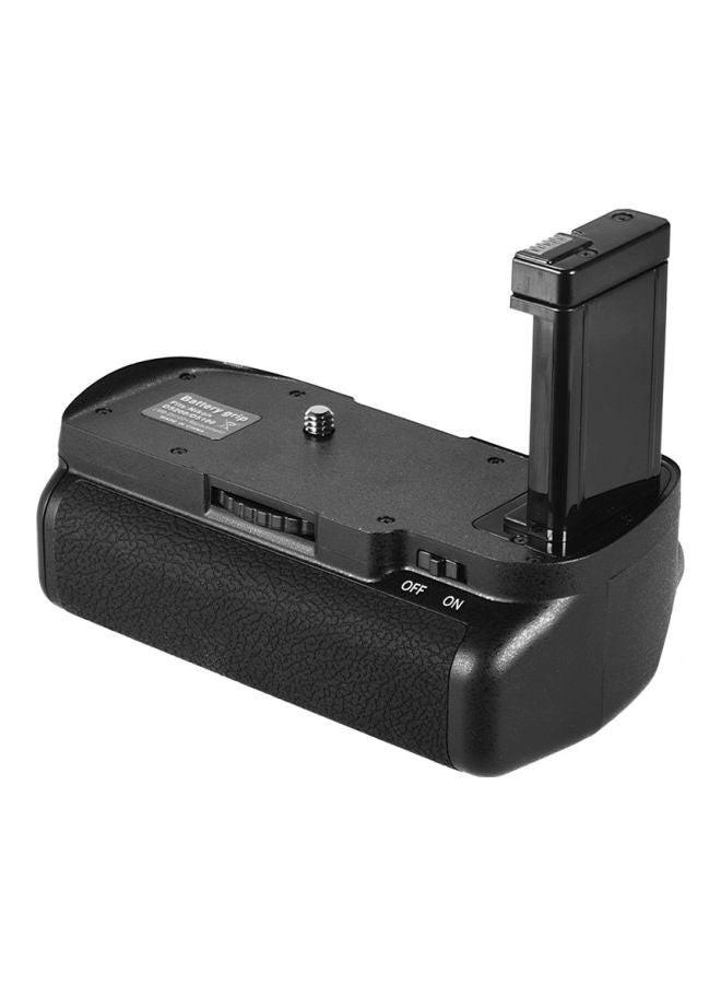Generic - Vertical Battery Grip Holder For Nikon D5100/D5200 DSLR Camera With IR Remote Control Black/Silver - Image 1