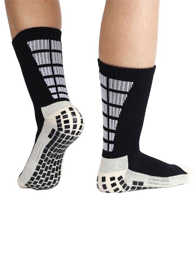 LIXADA Pair Of Anti Slip Football Socks 22x11x4cm 22x11x4cm  - Image 2