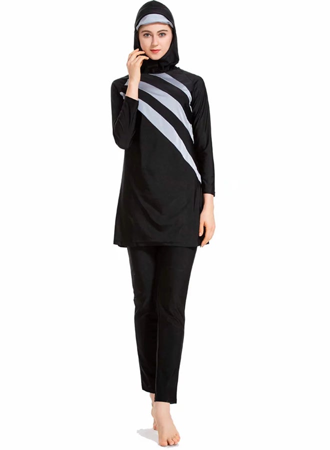 Xintown - Solid Design Swimsuit Set Black/White - Image 1