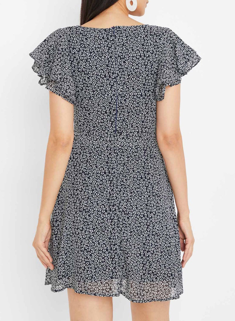 ميلا لندن فستان باكمام كشكش متعدد أزرق داكن - Image 2