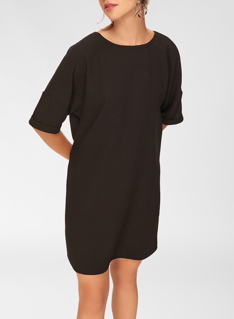 trendyol - Back V Embroidered T-Shirt Dress Black - Image 1