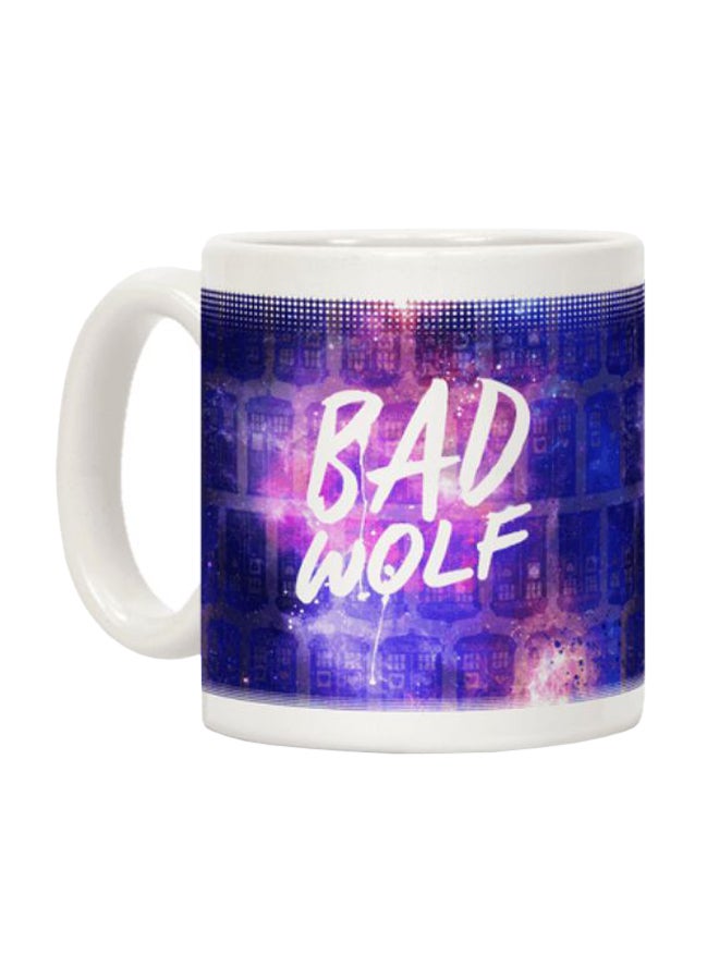 مج قهوة بطبعة عبارة "Bad Wolf" أبيض