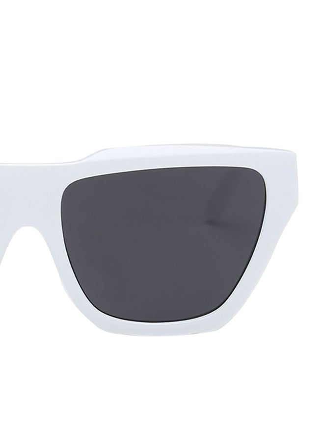 شاربدو نظارة شمسية بإطار مستطيل أبيض وعدسات واقية من الأشعة فوق البنفسجية بلون أسود للنساء - Image 3