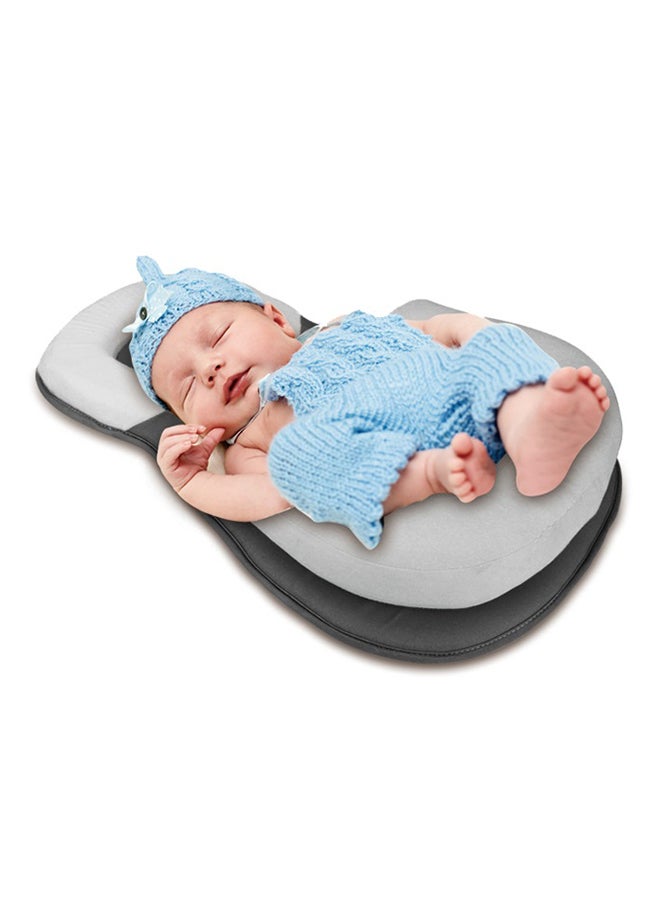 ليتل أنجل داعم للأطفال حديثي الولادة وسادة استرخاء مريحة لحديثي الولادة، فراش سرير محمول قابل للاحتضان لمنع تسطح الرأس وسادة دعم لحديثي الولادة من عمر 0-6 أشهر لون رمادي - Image 3