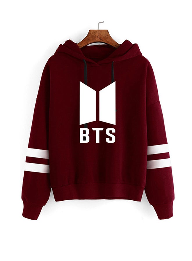 هودي كاجوال مُزين بشعار حفل فريق BTS أحمر  - Image 3