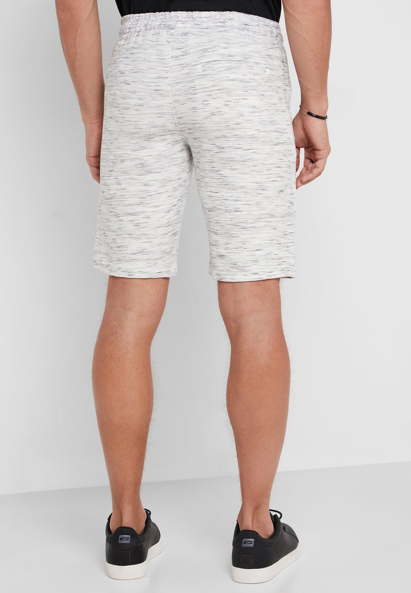 ايكونيك شورتات نسيجية أوف وايت - Image 3