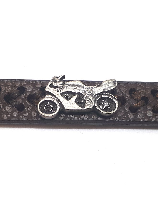 ألوان سوار من الجلد بإبزيم قابل للتعديل وحلية على شكل دراجة نارية - Image 3