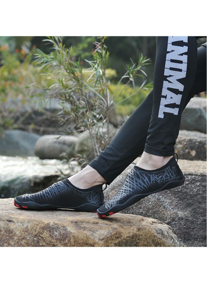 Slip-On Casual Sneakers Black  - Image 3