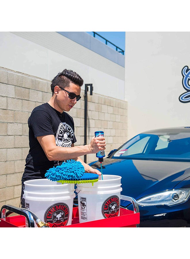 Chemical Guys Gloss Booster And Paintwork Cleanser  - Image 2