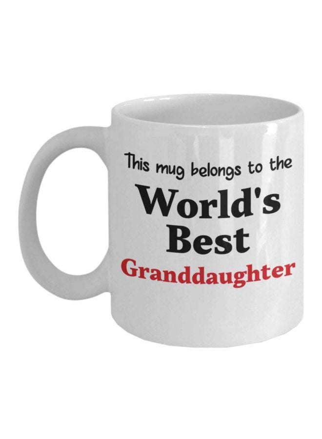 مج قهوة مزين بعبارة "World's Best Granddaughter" أبيض/أسود/أحمر