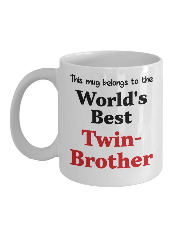 مج قهوة مطبوع عليه عبارة "World's Best Twin-Brother" أبيض/أسود/أحمر