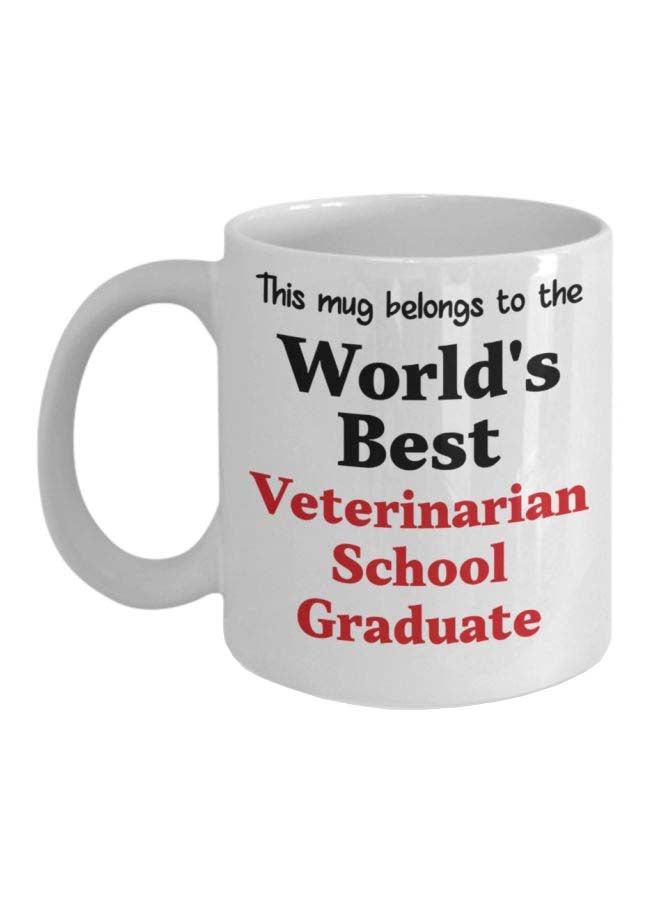 مج بطبعة عبارة "World's Best Veterinarian School Graduate" أبيض/أسود/أحمر