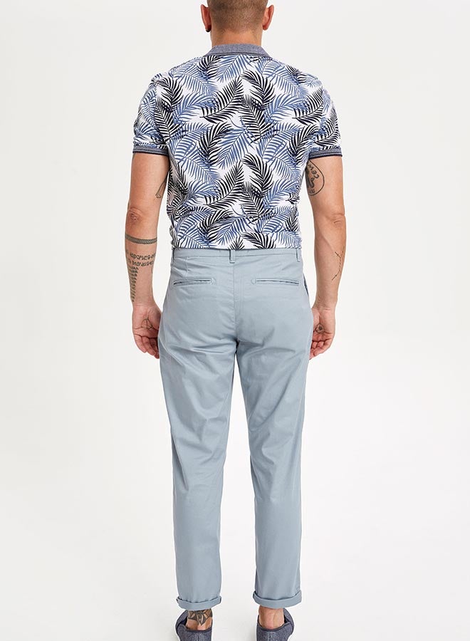 ديفاكتو بنطال تشينو بقصة ضيقة بتصميم مدبب أزرق جليدي - Image 2