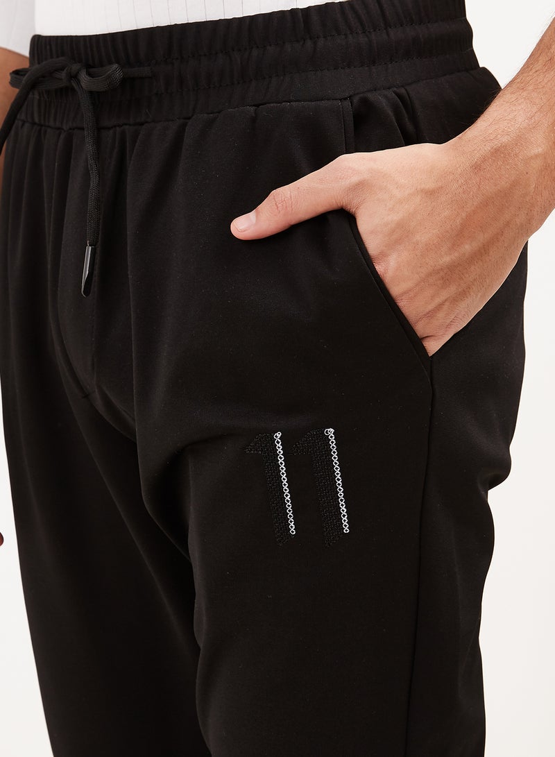 Solid Design Drawstring Joggers Black  - Image 4