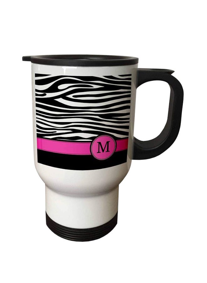 3Dروز مج للسفر مطبوع بحرف "M" أبيض