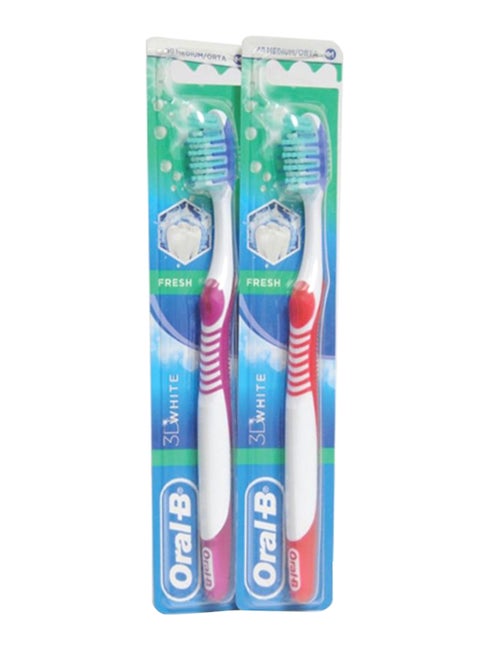 Pack Of 2 3D White Advantage Tooth Brush multicolour