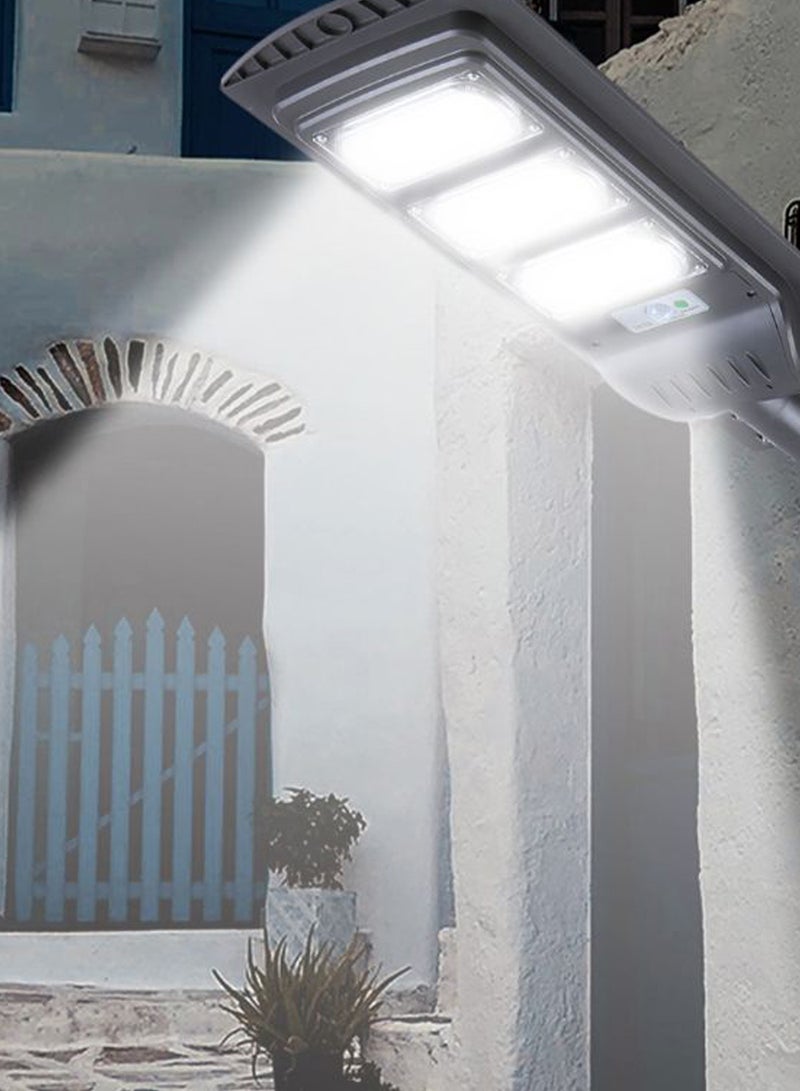 مصباح LED يعمل بالطاقة الشمسية، ومزود بجهاز استشعار للحركة رمادي 63X7X25سم  - Image 2