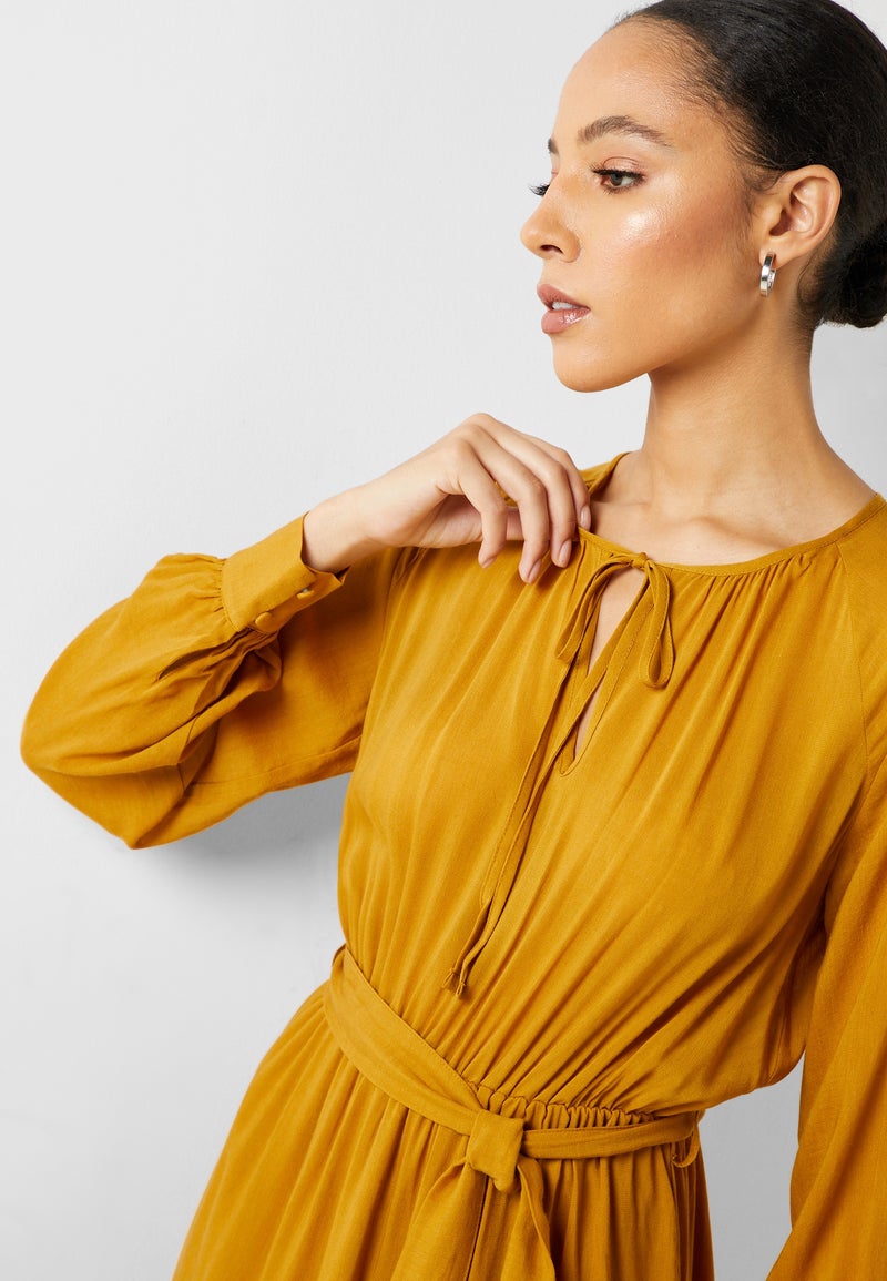 Reserved Tie Waist Pleated Dress yellow - Image 3