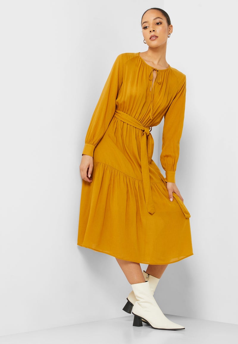 Reserved Tie Waist Pleated Dress yellow - Image 1