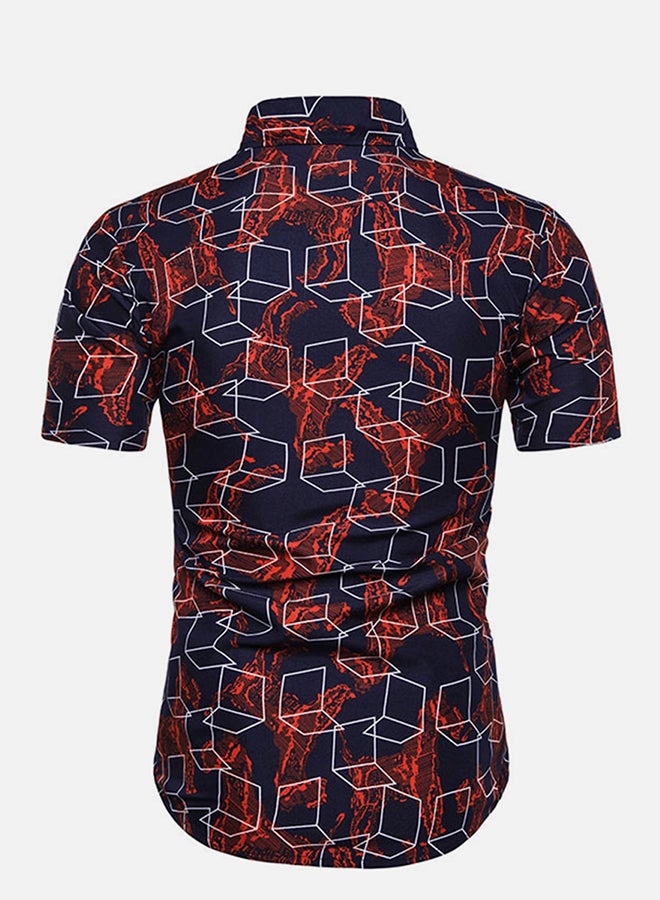 قميص بياقة وأكمام قصيرة مطبوع عليه رسومات هندسية أحمر / أسود / أبيض - Image 2