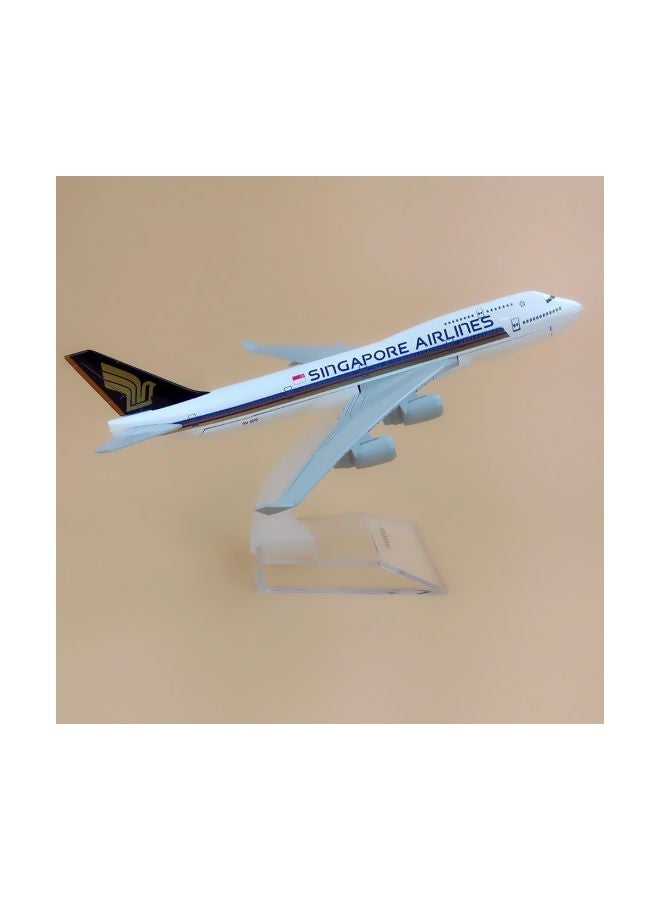 Sage Square 1:300 Singapore Airlines Aircraft Play Vehicle AMSAB747412 Multicolour 6.3inch  - Image 2